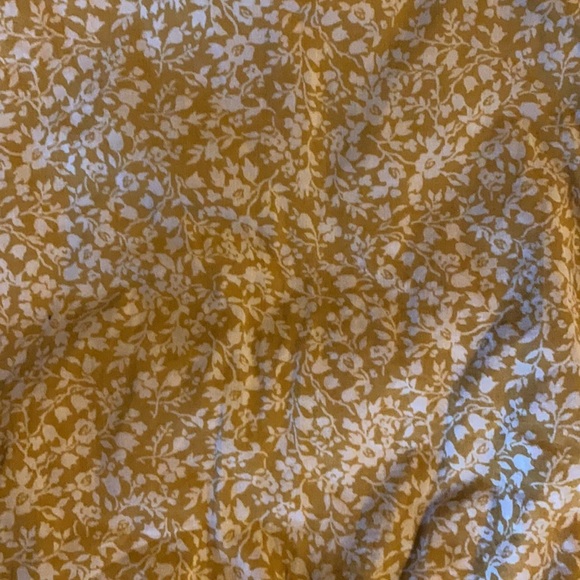 Adorable H&M toddler girl romper. - Picture 6 of 6